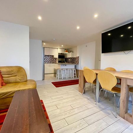 Vernon Place Town Centre, Vernon Cottage 3-Bed With Parking, 1A Vernon Court 2-Bed With Parking, 1B Studio No Parking, Off The High Street Next To Sandford Park Cheltenham Exterior foto