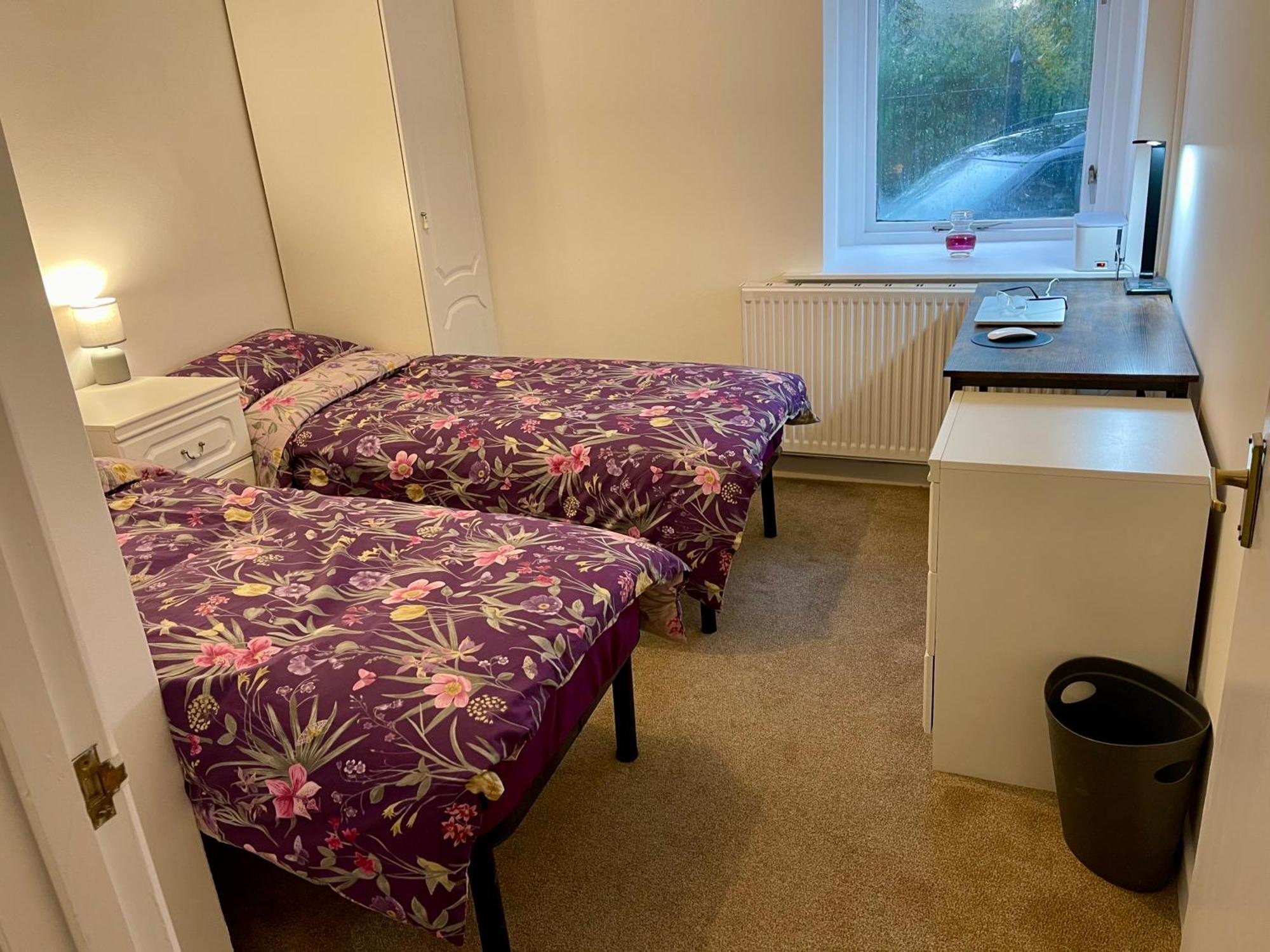 Vernon Place Town Centre, Vernon Cottage 3-Bed With Parking, 1A Vernon Court 2-Bed With Parking, 1B Studio No Parking, Off The High Street Next To Sandford Park Cheltenham Exterior foto
